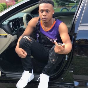 Meet your Posher, Everette